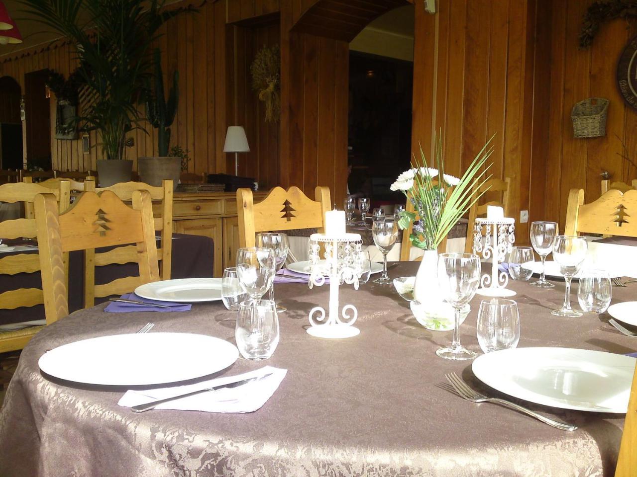Hotel Restaurant Le Yeti Les Rousses Exteriör bild