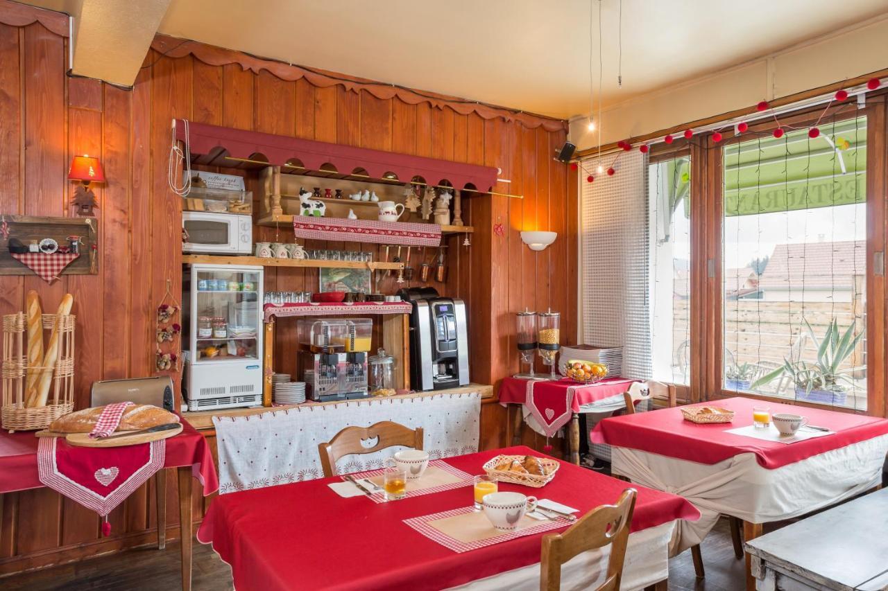Hotel Restaurant Le Yeti Les Rousses Exteriör bild
